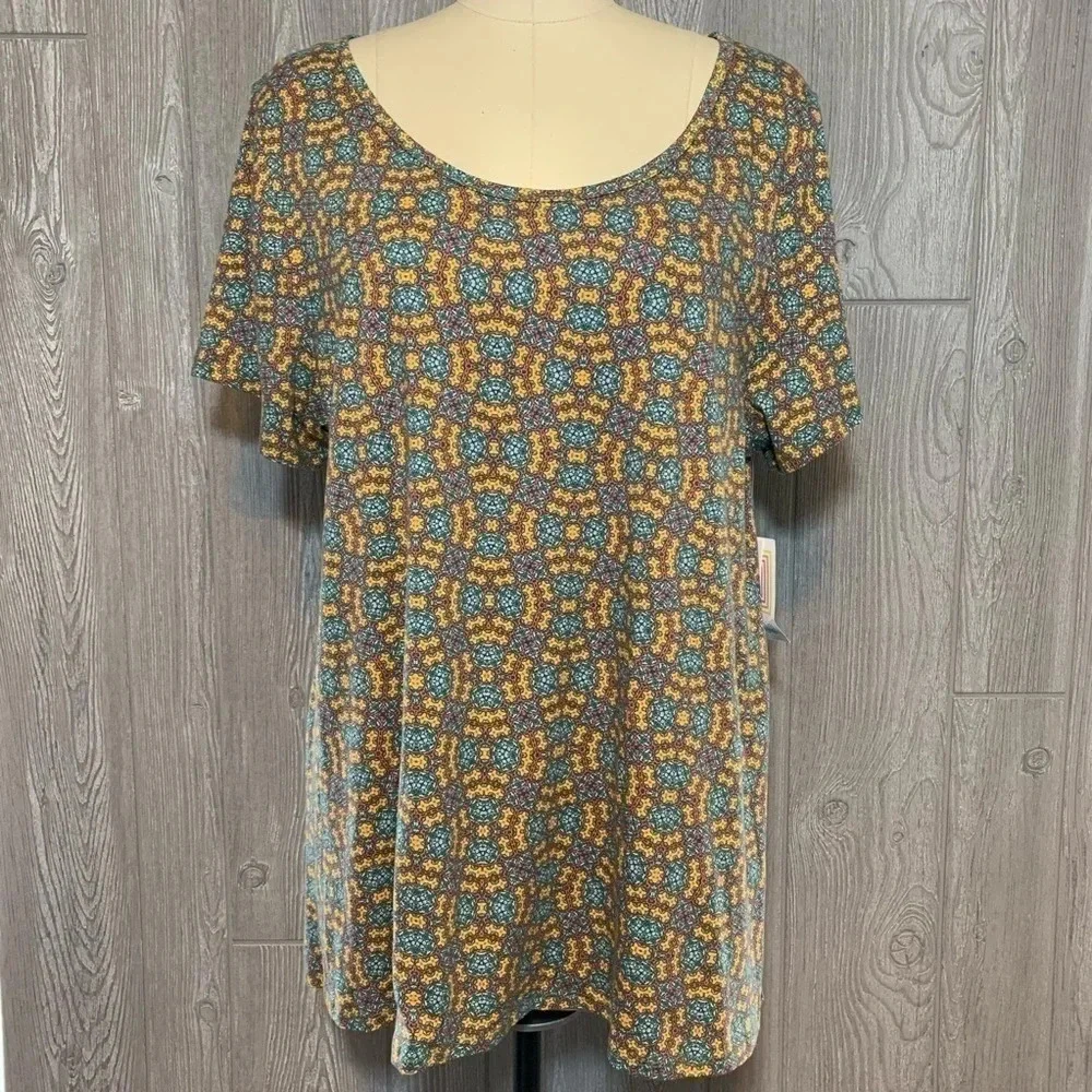 Lularoe Classic Tee T Blue Print Top 2XL NWT